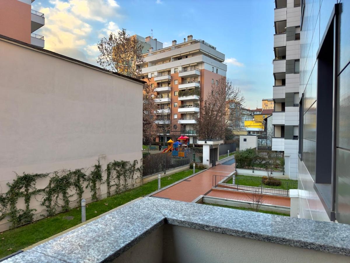 Appartamento Con Giardino Max 6 Persone Sulla Mm3 Gialla Milano