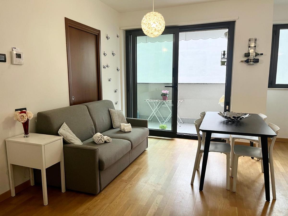 Con Giardino Max 6 Persone Sulla Mm3 Gialla Appartamento
