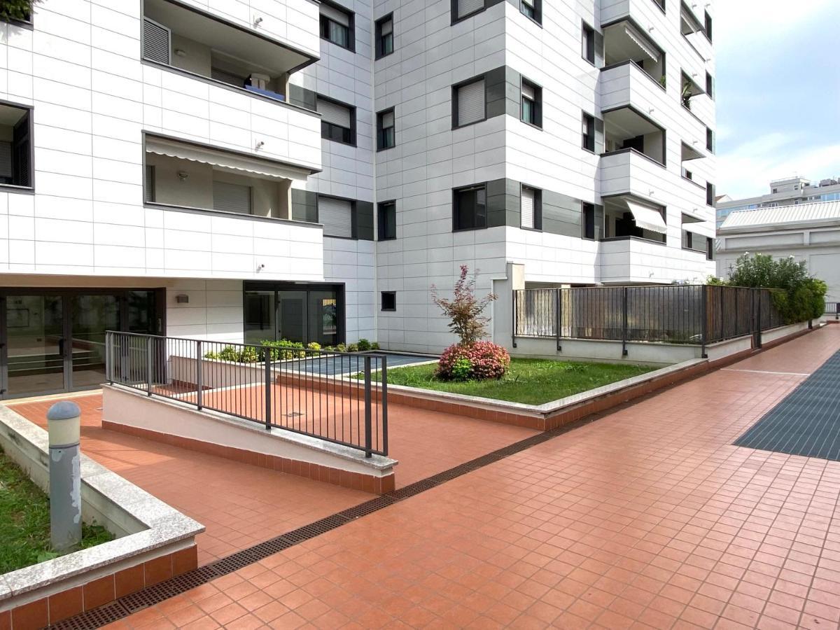 Sulla Metro 3 Gialla Maciachini Apartment Mailand